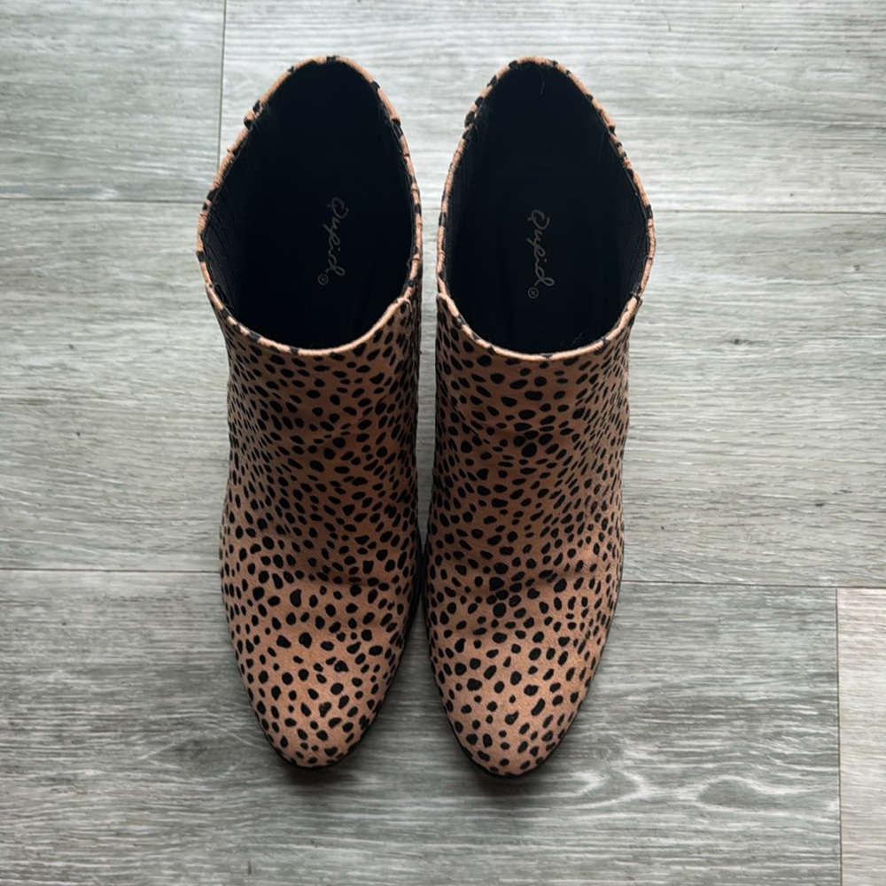 Vici Leopard Print Booties Size 10 - image 2